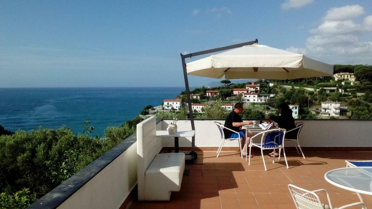 Ghirindoun Apartment Celle Ligure Exterior photo